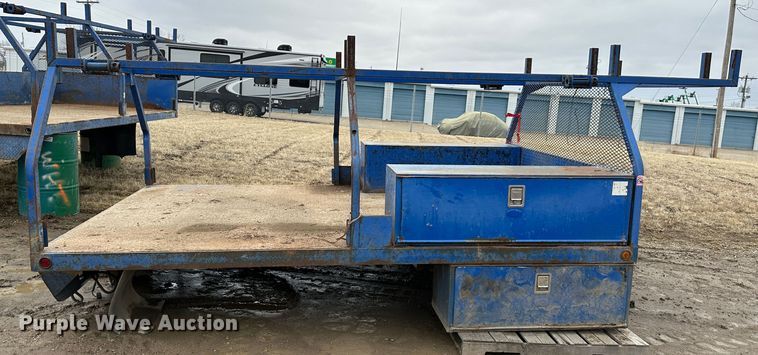 image for item LP9827 Flatbed