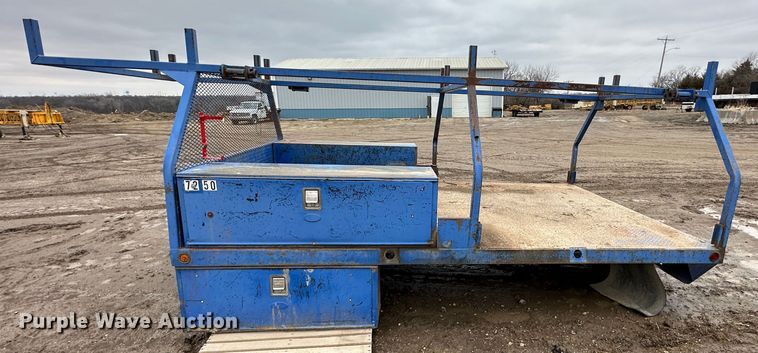 image for item LP9827 Flatbed