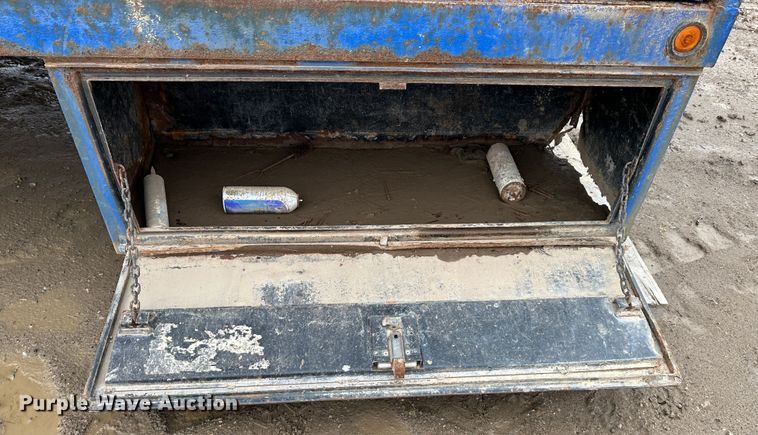 image for item LP9827 Flatbed