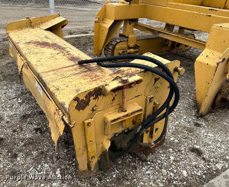 image for item LP9828 Gomaco GT6000-90  curb machine