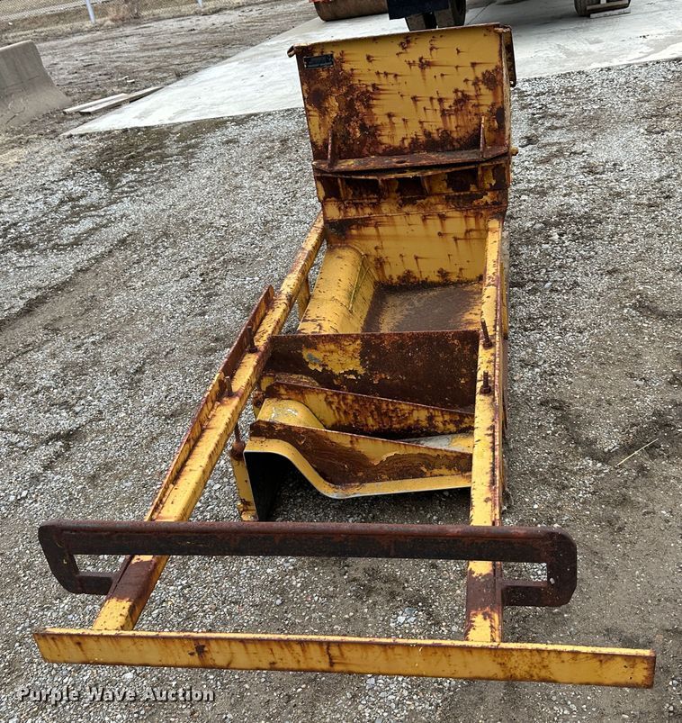 image for item LP9828 Gomaco GT6000-90  curb machine