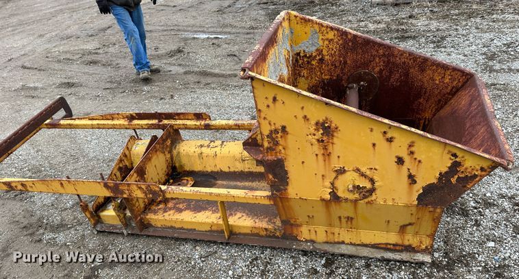 image for item LP9828 Gomaco GT6000-90  curb machine