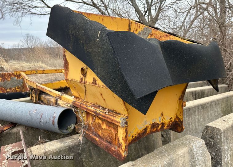 image for item LP9828 Gomaco GT6000-90  curb machine