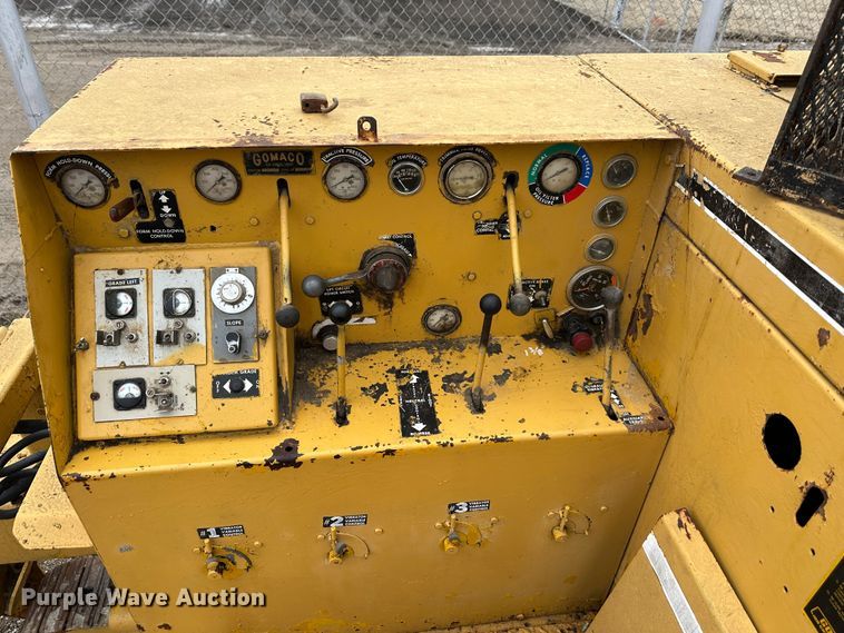 image for item LP9828 Gomaco GT6000-90  curb machine