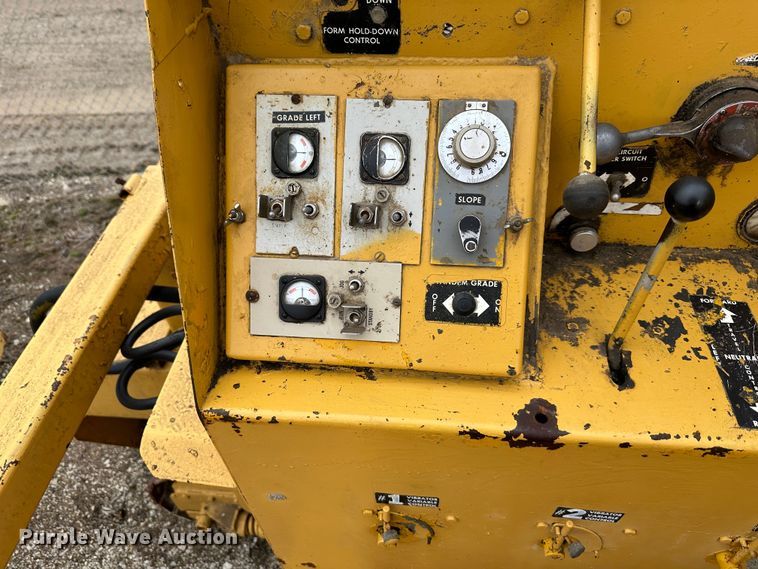 image for item LP9828 Gomaco GT6000-90  curb machine