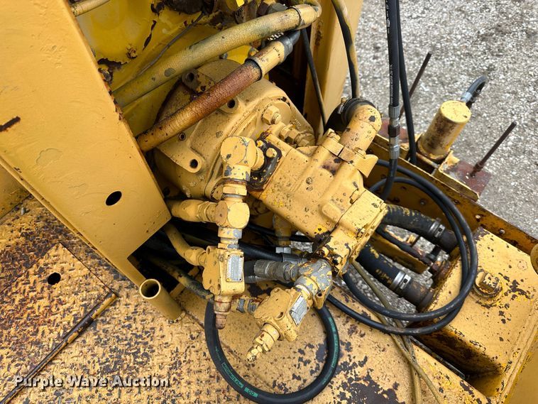 image for item LP9828 Gomaco GT6000-90  curb machine