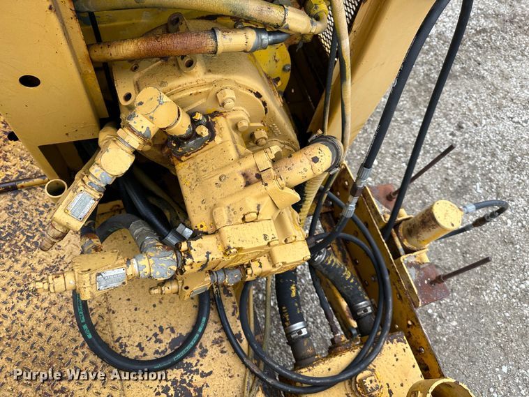 image for item LP9828 Gomaco GT6000-90  curb machine