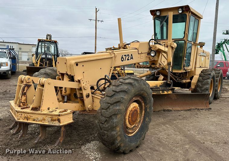 image for item LP9834 1981 John Deere 672A  motor grader