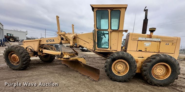 image for item LP9834 1981 John Deere 672A  motor grader