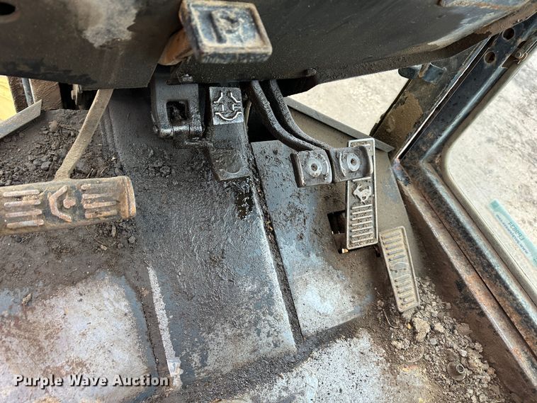 image for item LP9834 1981 John Deere 672A  motor grader