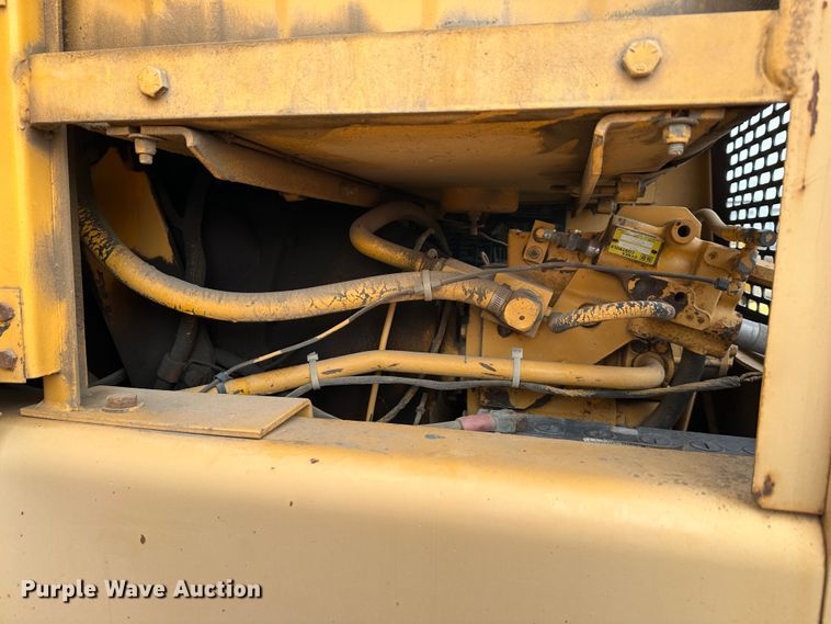 image for item LP9834 1981 John Deere 672A  motor grader