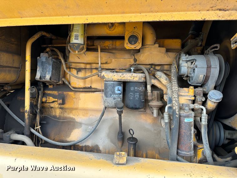 image for item LP9834 1981 John Deere 672A  motor grader