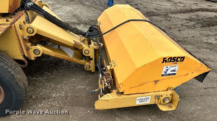 image for item LP9835 Rosco Challenger 2  broom