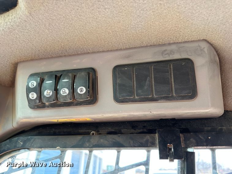 image for item LP9836 2016 Caterpillar 239D  tracked skid steer loader