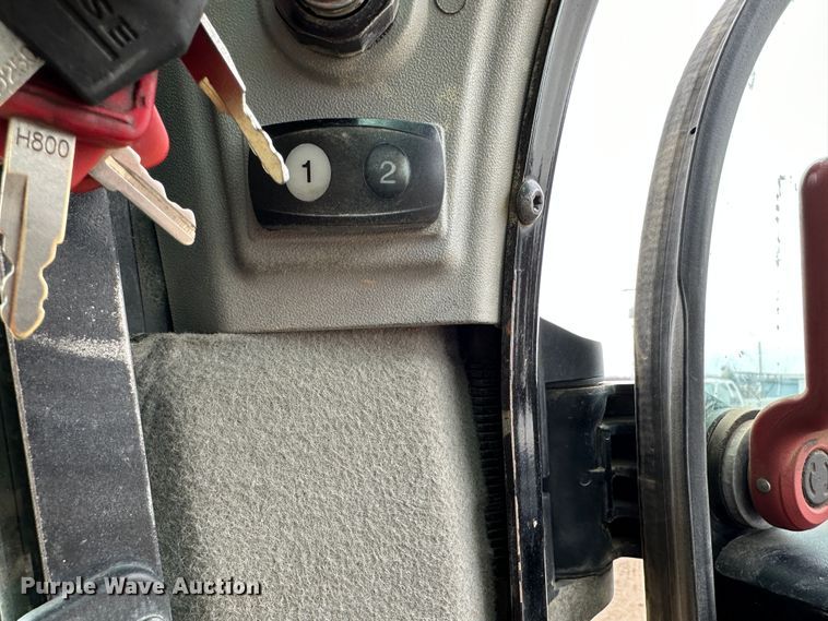 image for item LP9836 2016 Caterpillar 239D  tracked skid steer loader