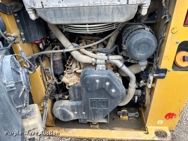 image for item LP9836 2016 Caterpillar 239D  tracked skid steer loader