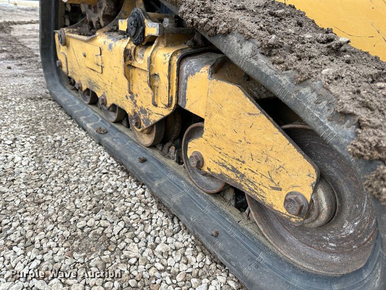 image for item LP9836 2016 Caterpillar 239D  tracked skid steer loader