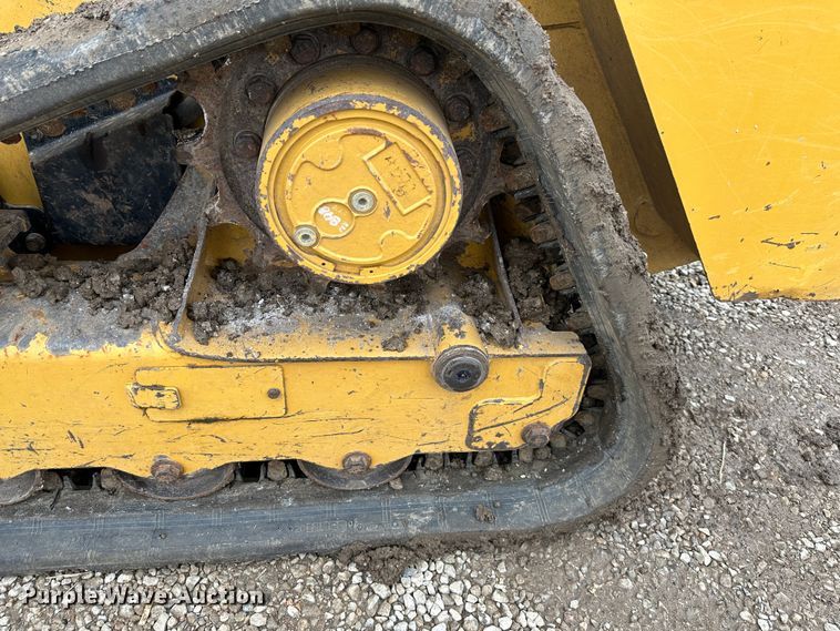 image for item LP9836 2016 Caterpillar 239D  tracked skid steer loader