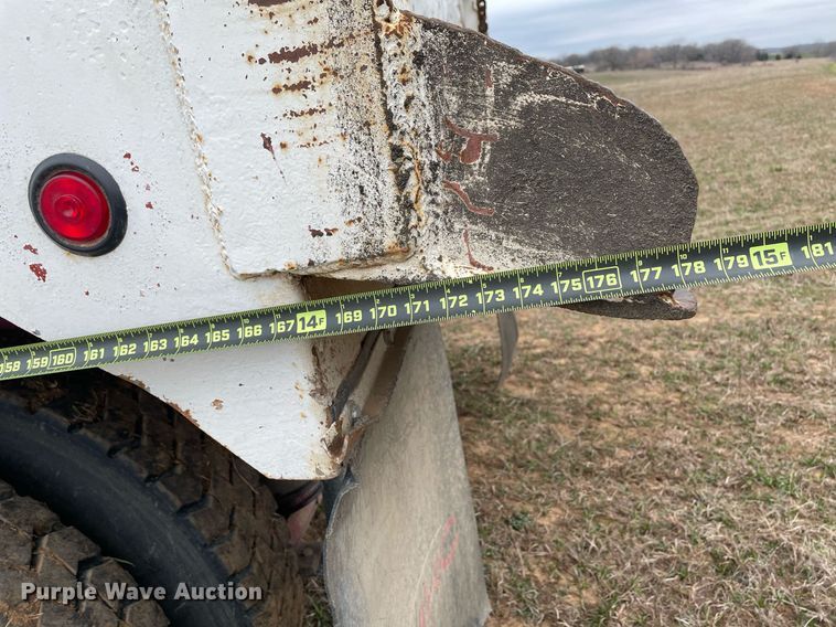 image for item LR9539 1999 International 9200  dump truck