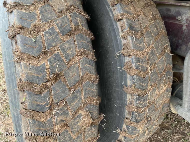 image for item LR9539 1999 International 9200  dump truck