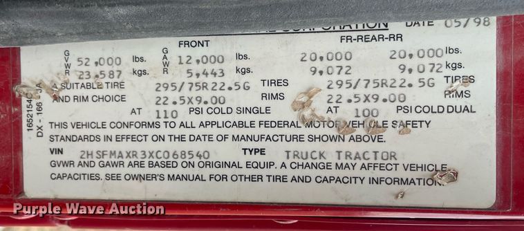 image for item LR9539 1999 International 9200  dump truck