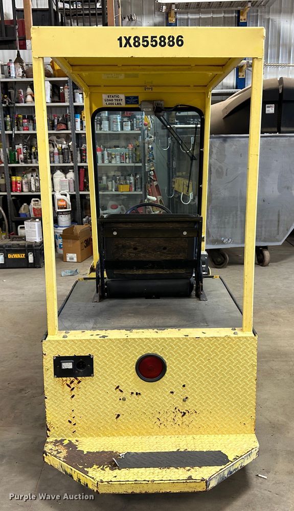 image for item LT9074 (2) EVI P436 utility carts