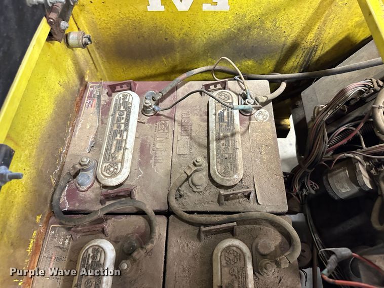 image for item LT9074 (2) EVI P436 utility carts