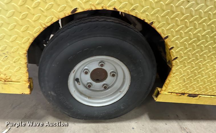 image for item LT9074 (2) EVI P436 utility carts