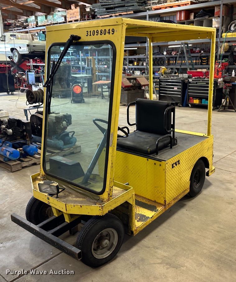 image for item LT9074 (2) EVI P436 utility carts