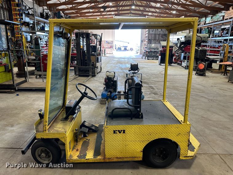 image for item LT9074 (2) EVI P436 utility carts