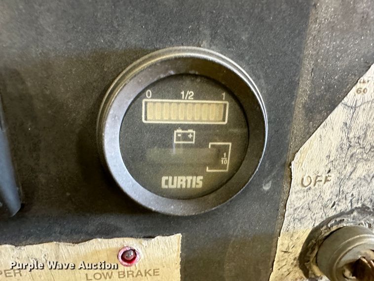 image for item LT9074 (2) EVI P436 utility carts