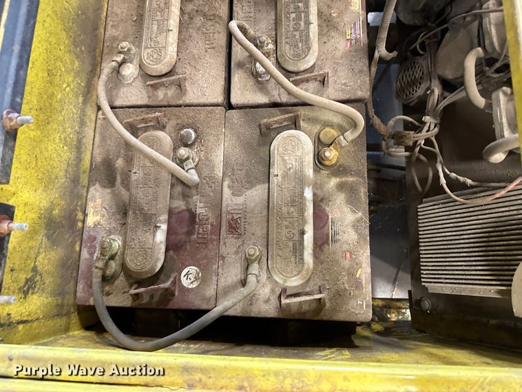 image for item LT9074 (2) EVI P436 utility carts