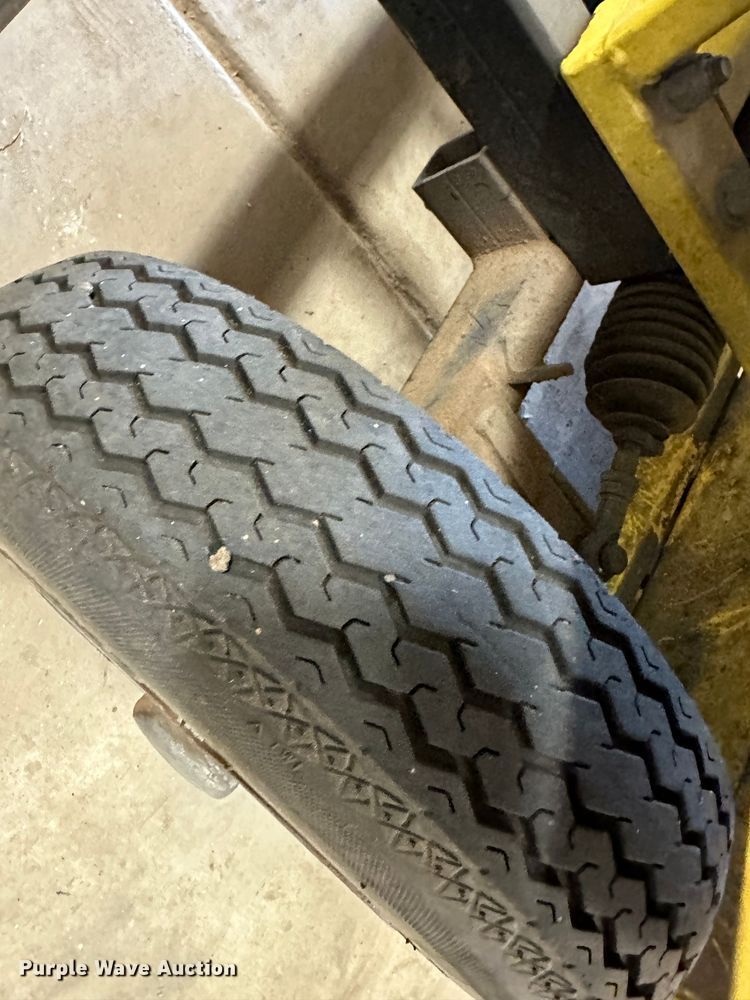 image for item LT9074 (2) EVI P436 utility carts