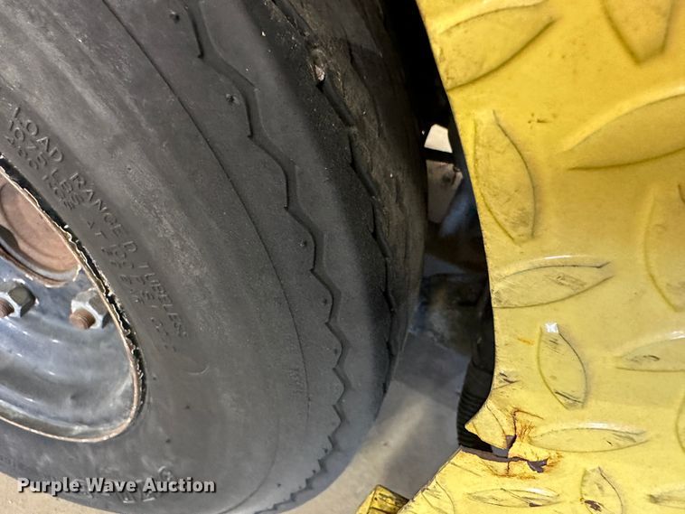 image for item LT9074 (2) EVI P436 utility carts