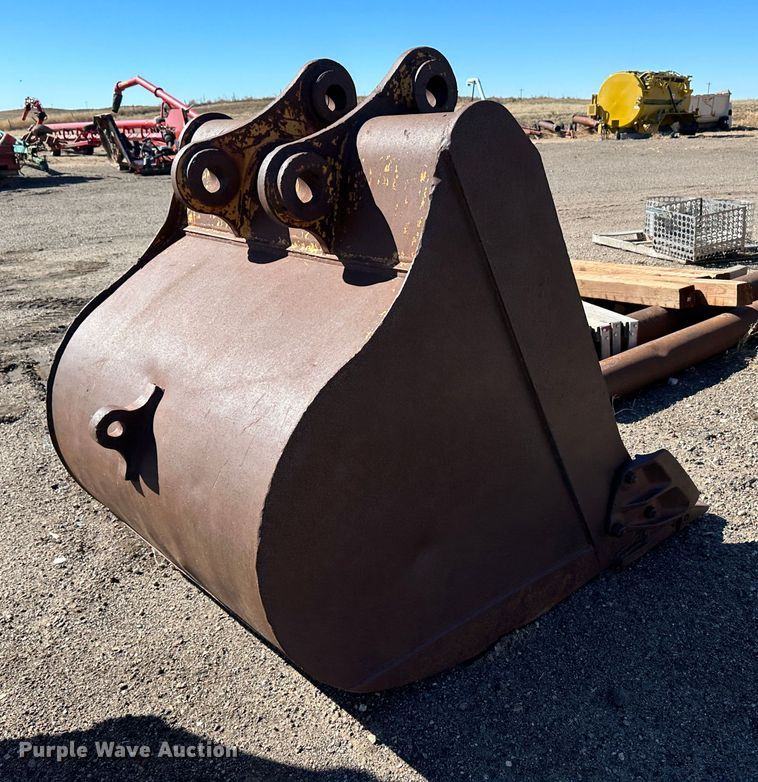 image for item LT9084 Excavator bucket