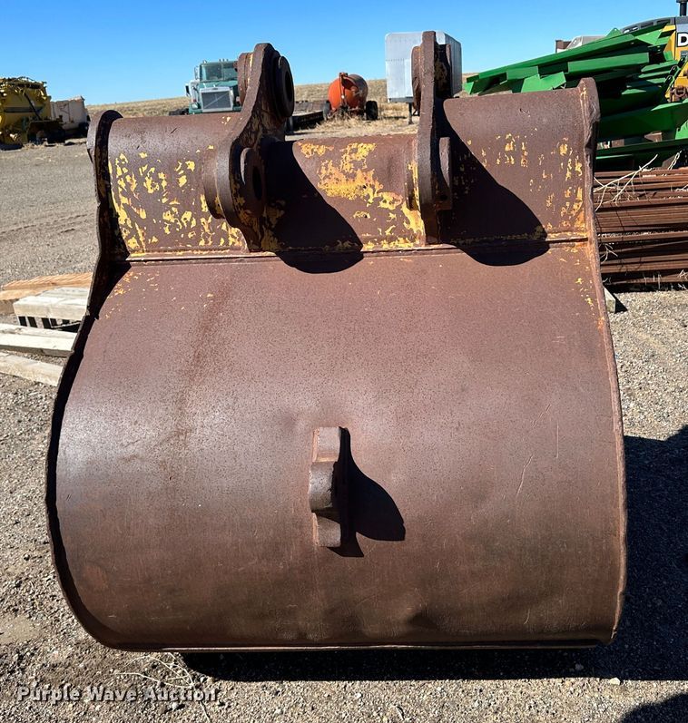 image for item LT9084 Excavator bucket