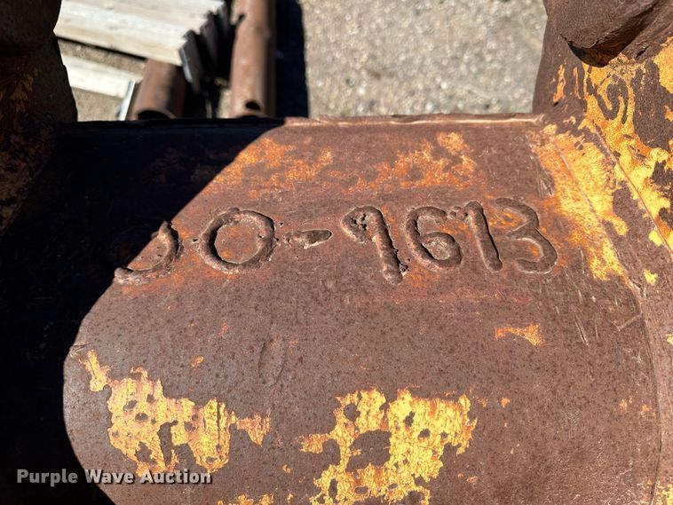 image for item LT9084 Excavator bucket