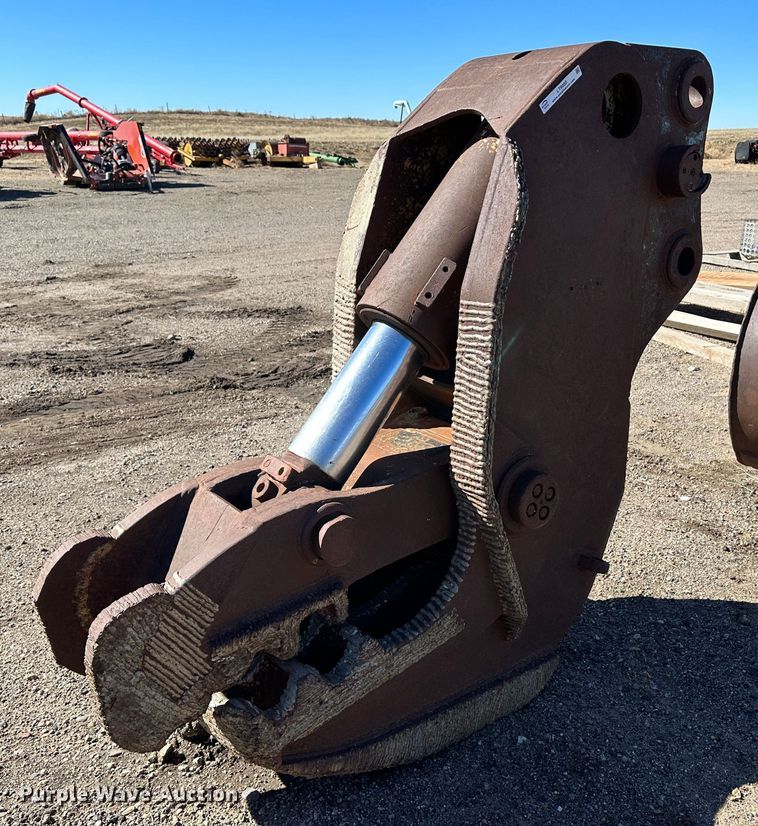 image for item LT9085 Concrete crusher