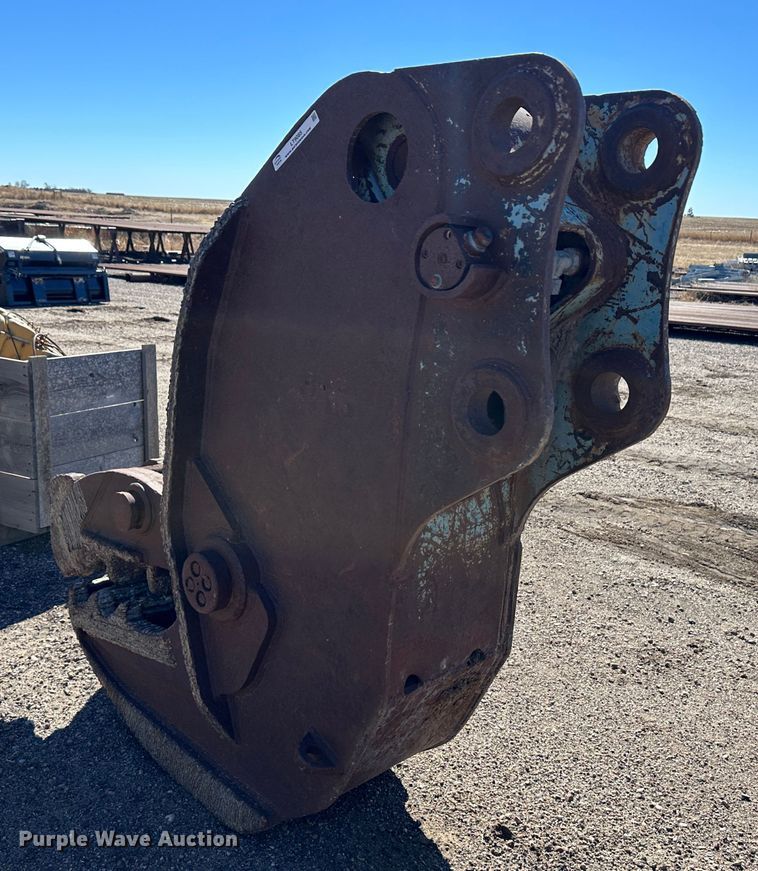 image for item LT9085 Concrete crusher