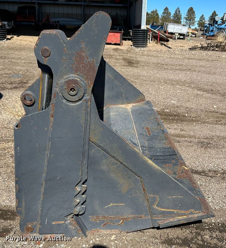 image for item LT9107 (2) backhoe buckets