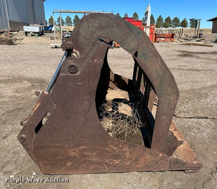 image for item LT9108 (2) buckets