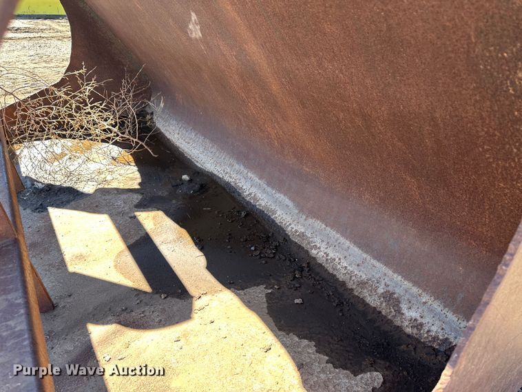 image for item LT9108 (2) buckets