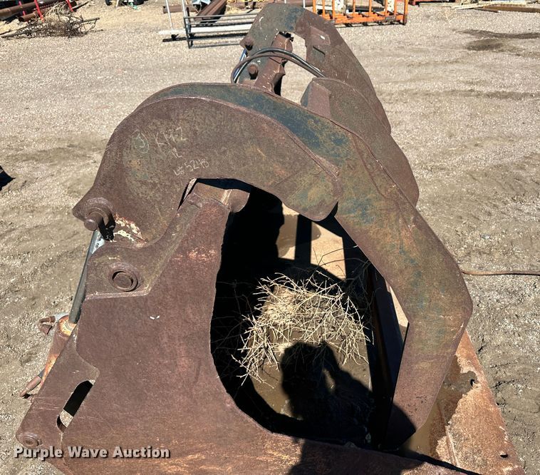 image for item LT9108 (2) buckets