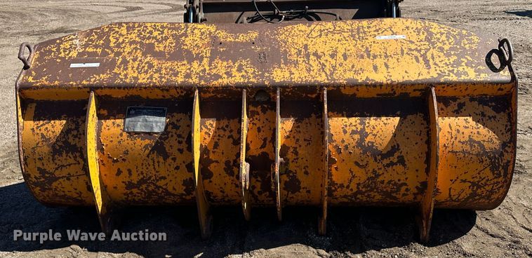 image for item LT9108 (2) buckets