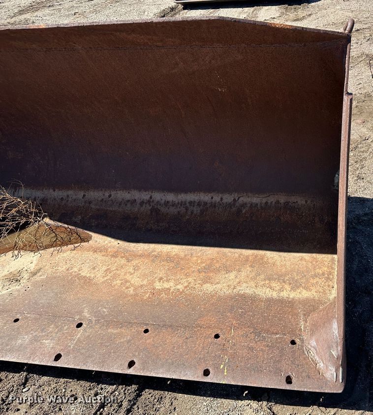 image for item LT9108 (2) buckets