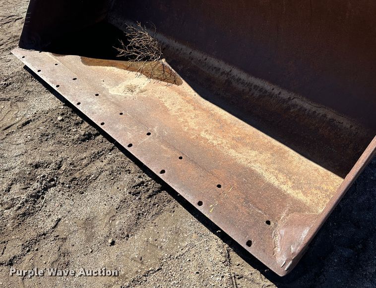 image for item LT9108 (2) buckets