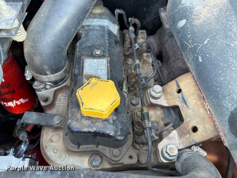 image for item LT9110 2004 John Deere 240 Series II  skid steer loader