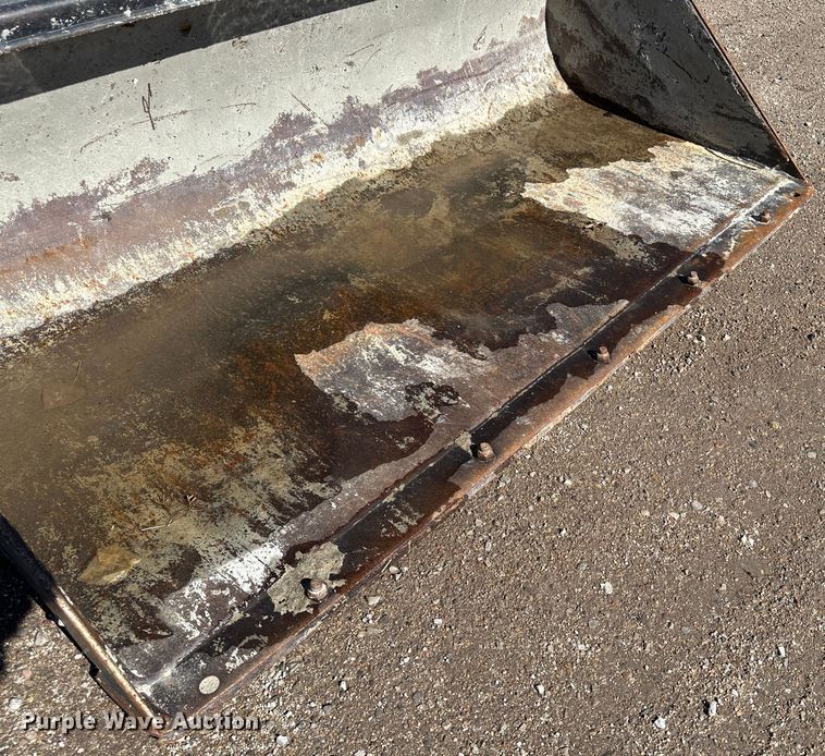 image for item LT9110 2004 John Deere 240 Series II  skid steer loader