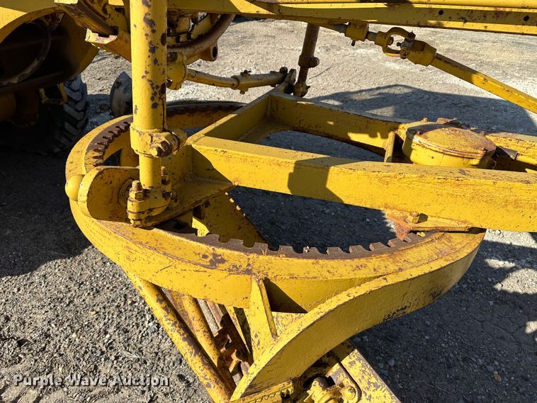 image for item LT9129 Caterpillar 112  motor grader