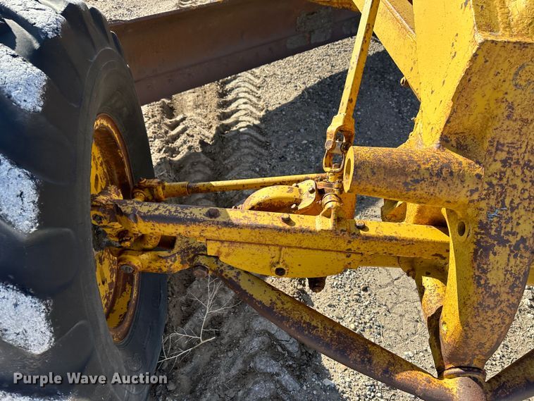 image for item LT9129 Caterpillar 112  motor grader